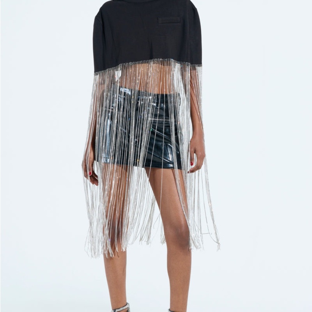 CROPPED VELVET CAPE